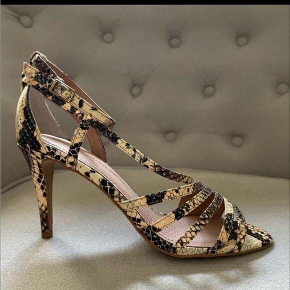 Hal Rubenstein all leather snake print strappy heels (9) - Picture 1 of 12